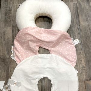 Boppy breastfeeding pillow + 2 covers